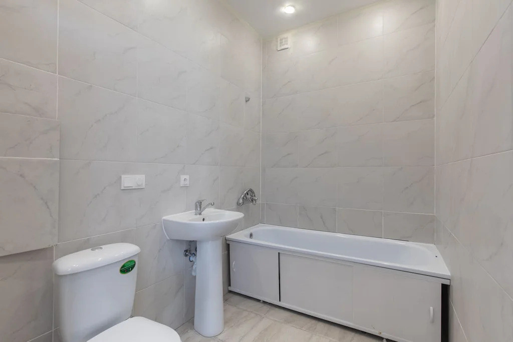 Продам 1-комн. квартиру 36.8 кв.м. - Фото 0