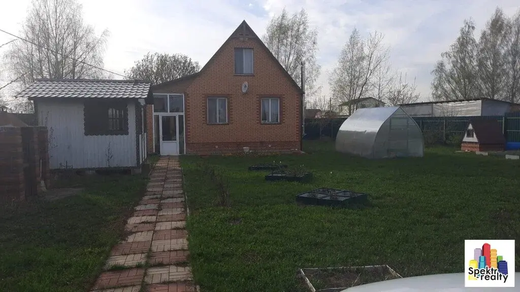 Добротный дом с участком - Фото 2