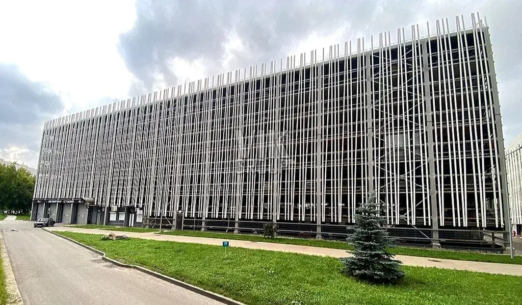 Просторное машино-место рядом с ЖК бизнес класса «Ривер Парк» - Фото 2