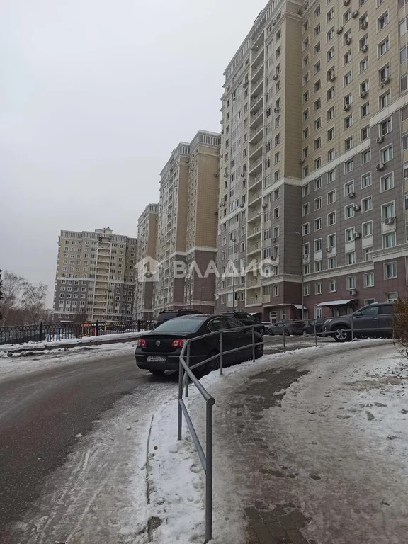 Москва, проспект Вернадского, д.10к1, 3-комнатная квартира на продажу - Фото 0