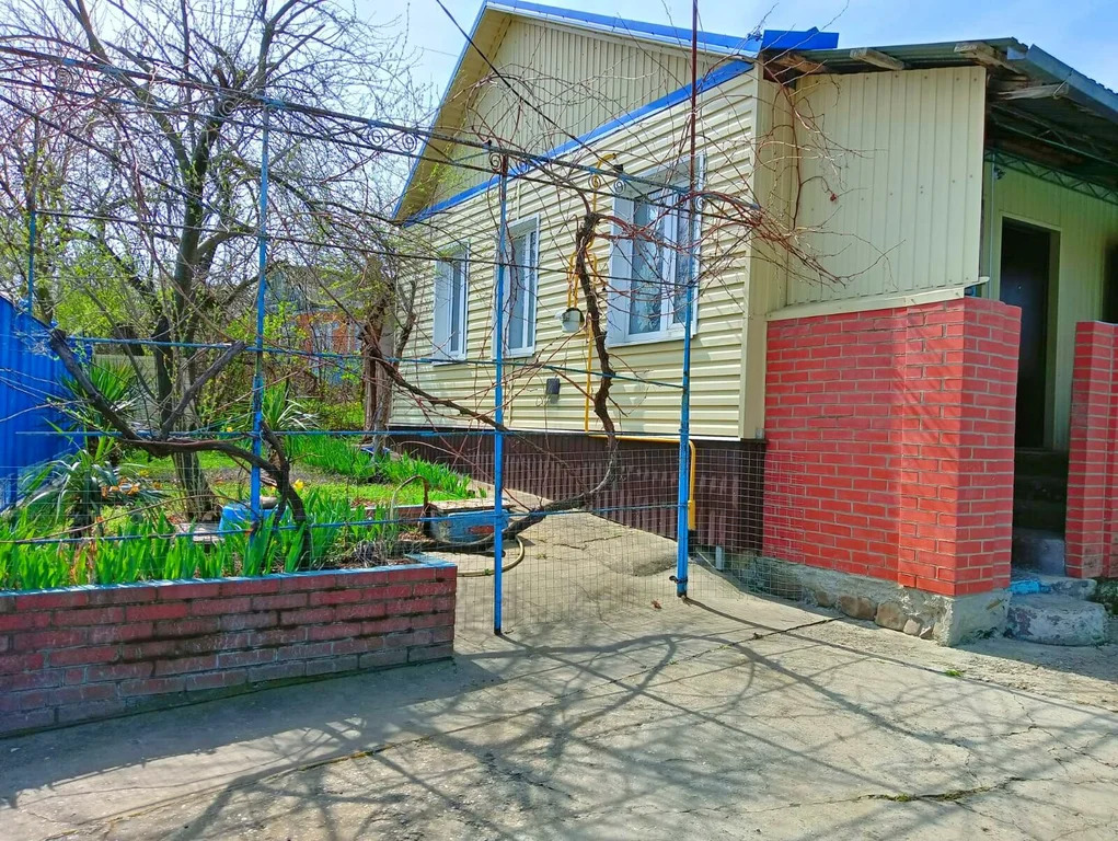 Продажа дома, Ильский, Северский район, ул. 50 лет Октября - Фото 0