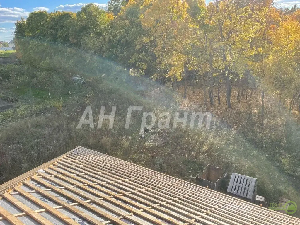 Шикарный дом с ГАРАЖОМ  и НАВЕСОМ , рядом лес - Фото 8
