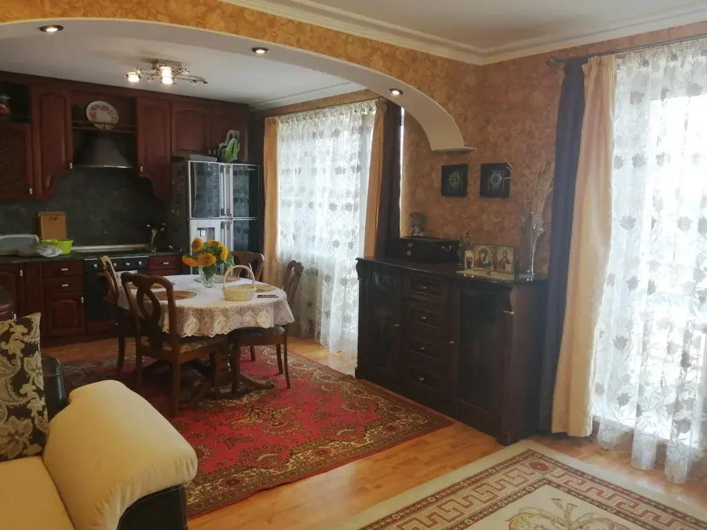 ТРЕШКА С ДВУМЯ БАЛКОНАМИ - Фото 2