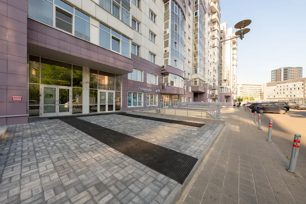 Сдам офис 390,3 м2 в ЖК Миракс-Парк - Фото 1