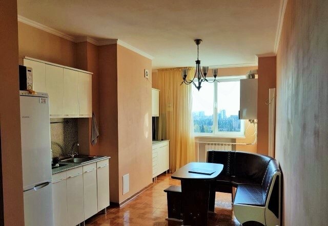 Продажа трехкомнатной квартиры 63 кв.м в Сочи на Гагарина - Фото 0
