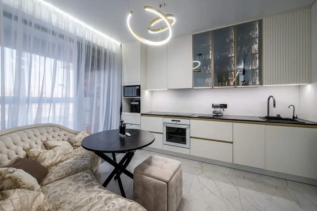 3-к.ул.Виктора Маслова, д.2,подъезд 11 - Фото 1