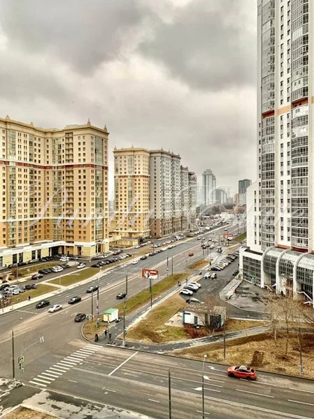 Просторная квартира в новом ЖК (ном. объекта: 9815) - Фото 8