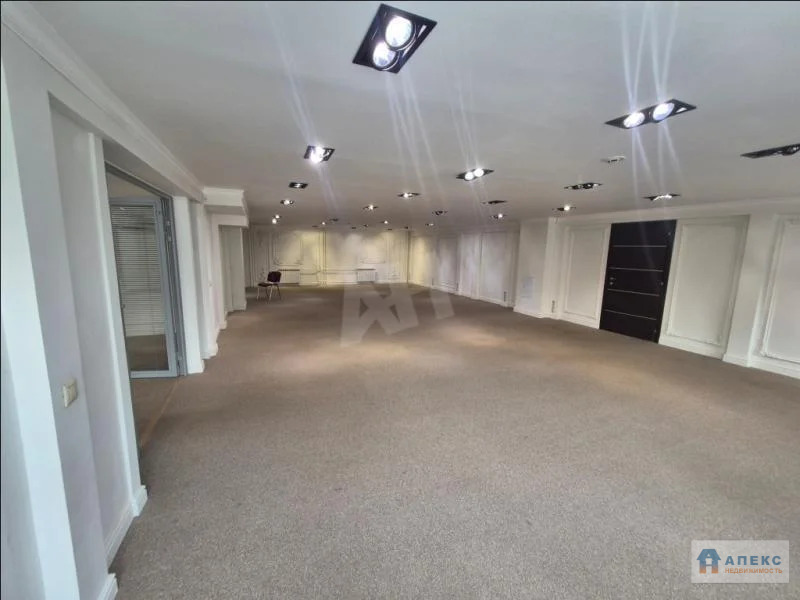 Аренда помещения (ПСН) пл. 310 м2 под магазин, нотариуса, турфирму, ... - Фото 1