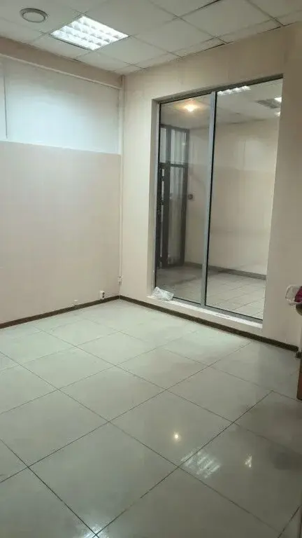 Продается офис 22,8 кв.м. в центре Казани, ул.Тази Гиззата д.6/31 - Фото 3