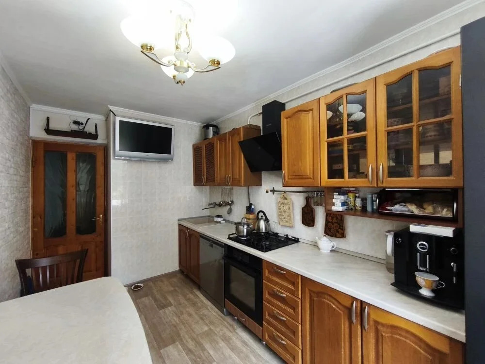 Продажа квартиры, Черноморский, улица Новая - Фото 2