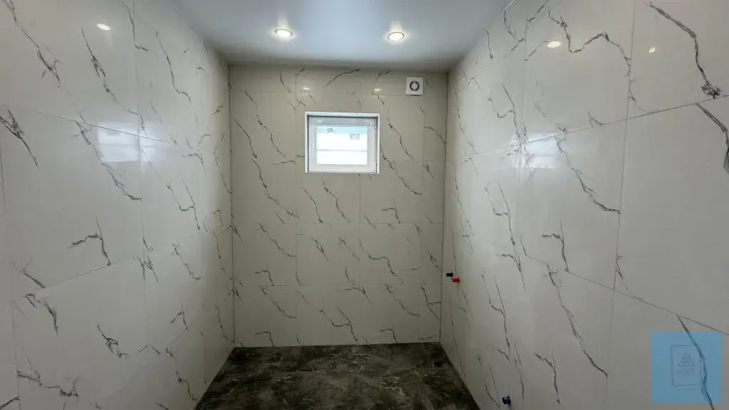 дом 117 м2 с коммуникациями и ремонтом на участке 6 соток - Фото 10