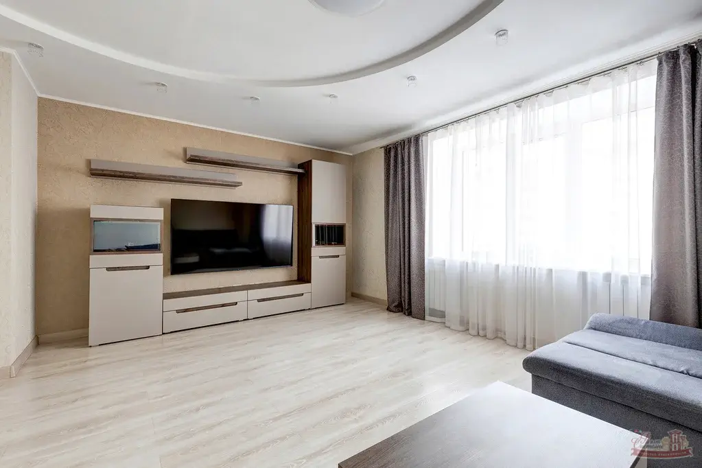 Просторная 3-комнатная квартира с ремонтом, мебелью и техникой - Фото 2