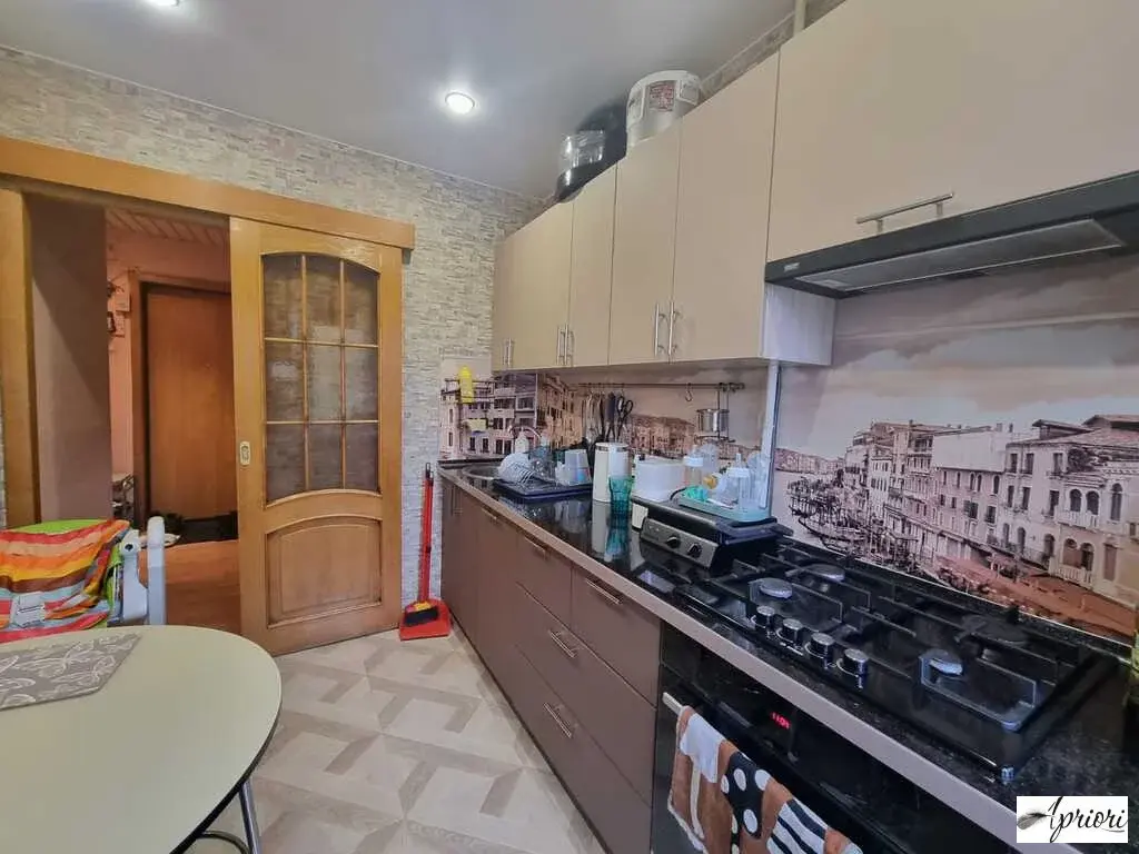 Продается 3 комнатная квартира г.Щелково ул. Талсинская д.2 - Фото 0