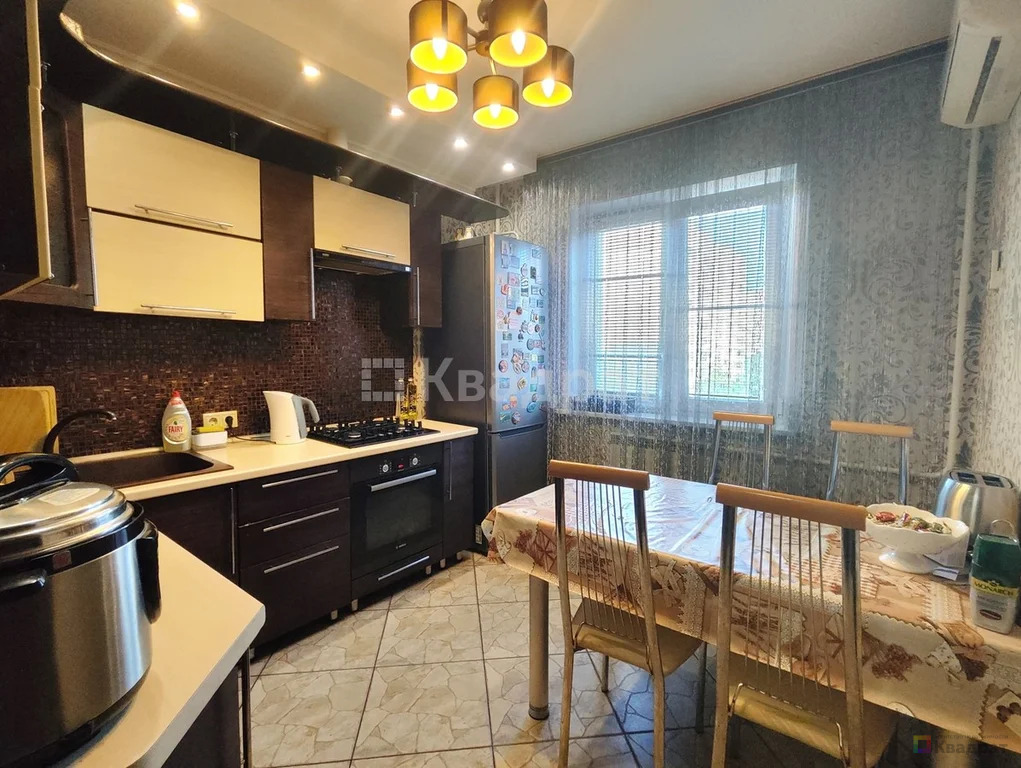 Уютная 4-к квартира в удачно расположенном доме! - Фото 9