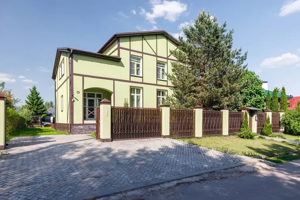 Просторный дом с ремонтом и центральными коммуникациями - Фото 1