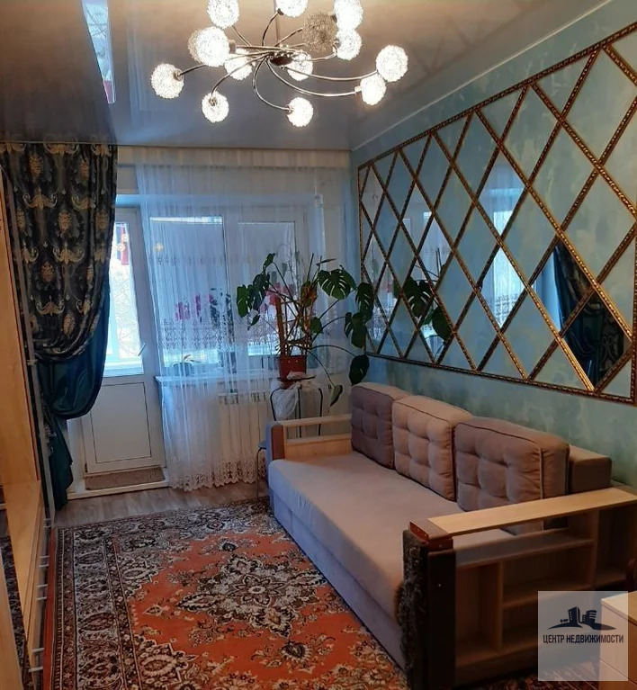 Продажа квартиры 57.00 кв.м, комнат 3, этаж 4/4 - Фото 1