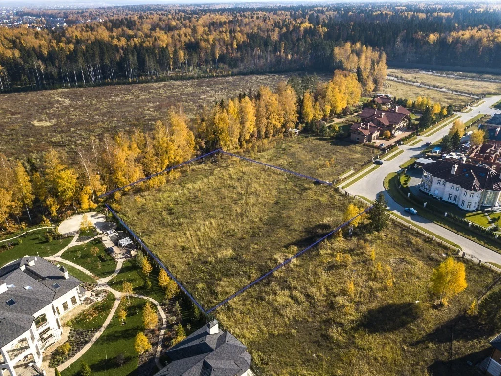 Участок у леса в элитном поселке Мэдисон парк во вторичной продаже - Фото 2