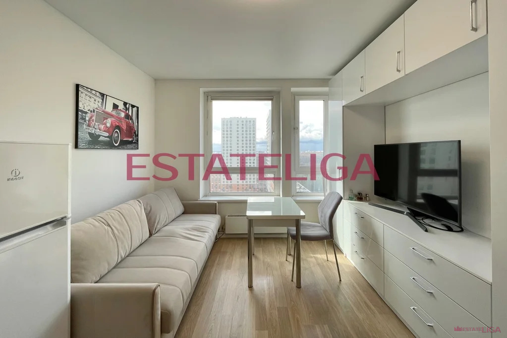 Продажа квартиры, ул. Поляны - Фото 1