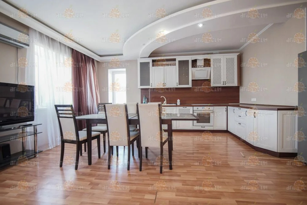 3-комн. квартира - Фото 0