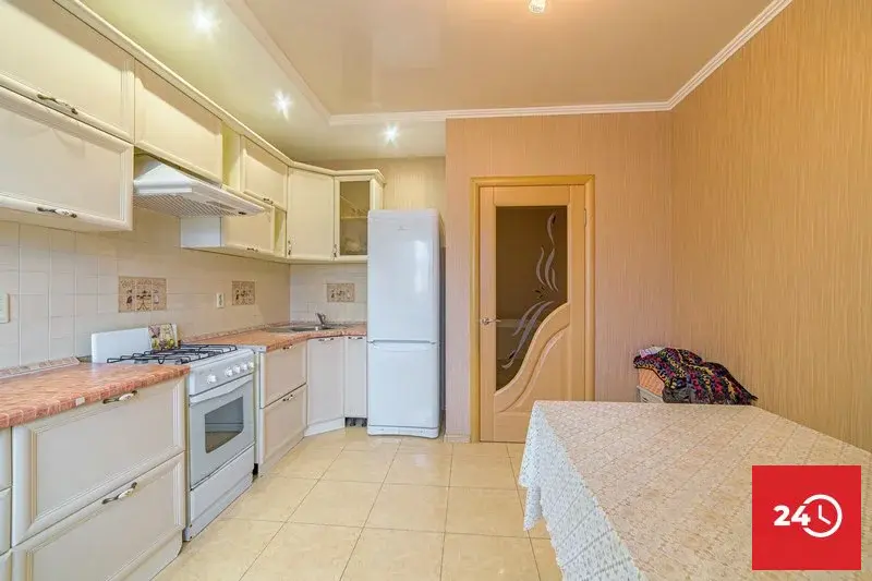 Продается 1- комнатная квартира с хорошим ремонтом Лядова 64 - Фото 4