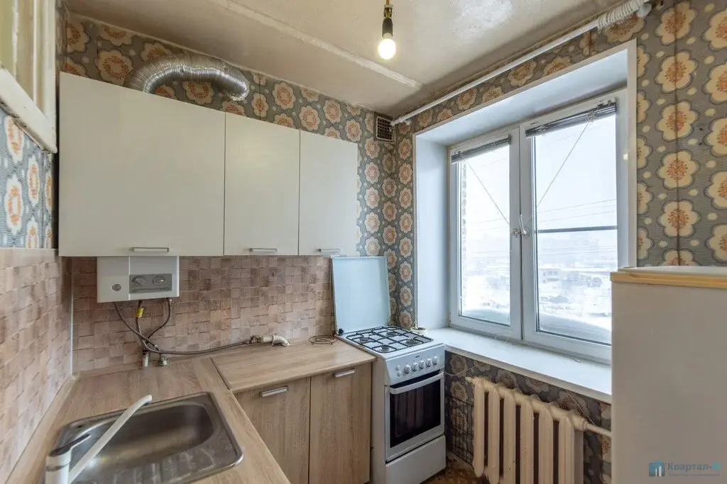 Двухкомнатная квартира в тёплом кирпичном доме с отличной транспортной - Фото 1