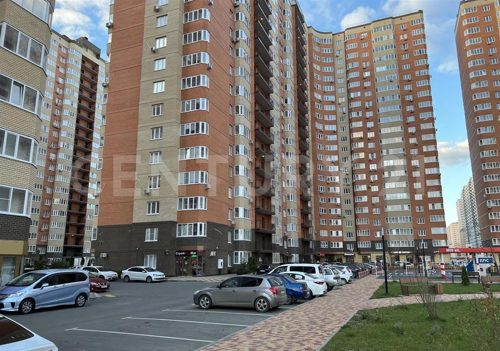 Продажа торгового помещения, Краснодар, им. Героя Яцкова И.В. ул. - Фото 1