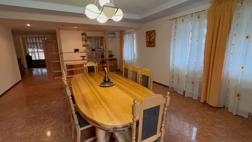 Коттедж  двухэтажный 718 м2 - Фото 4