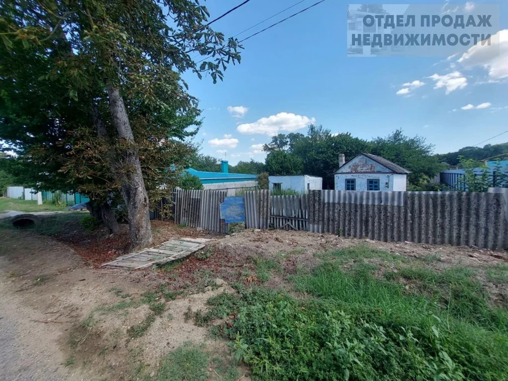 Небольшой дом с большим участком земли - Фото 16