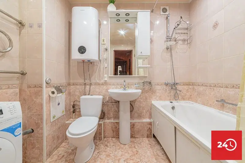 1- комнатная квартира с ремонтом- заезжай и живи по ул. Краснова 40!!! - Фото 6