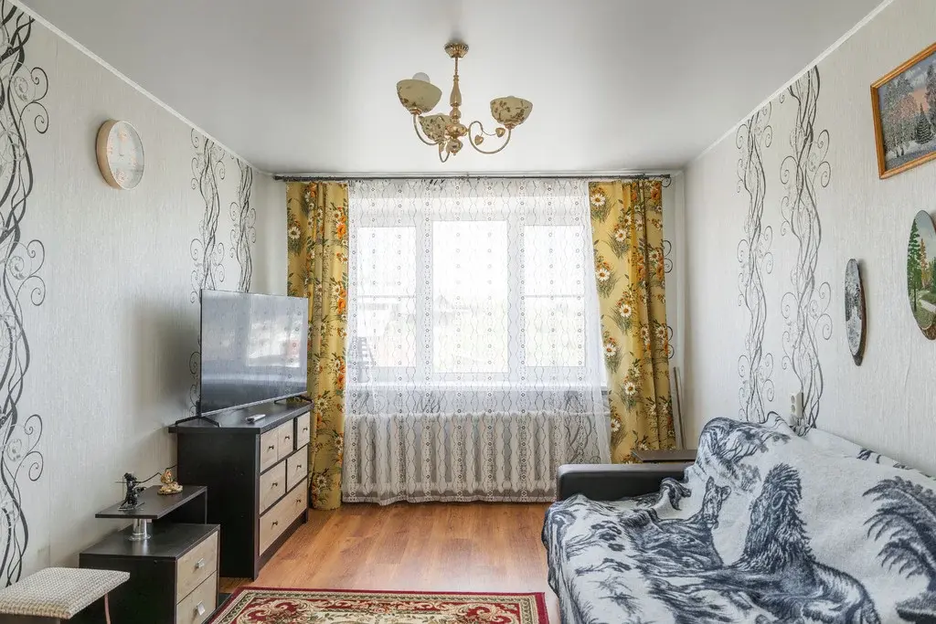 Продается шикарная двухкомнатная квартира в центре Нязепетровс - Фото 1
