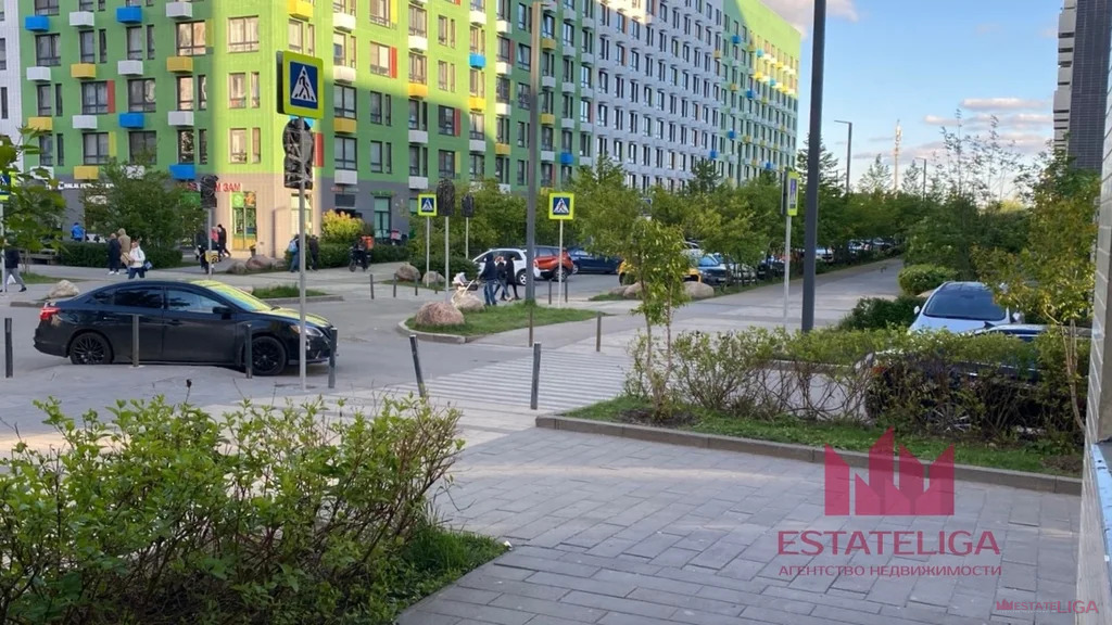 Аренда торгового помещения, Коммунарка, Сосенское с. п., ул. ... - Фото 1