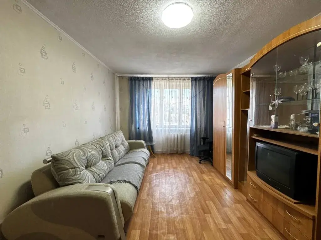 Комната 17,6 м2 в 1-к., 4/5 эт. - Фото 1