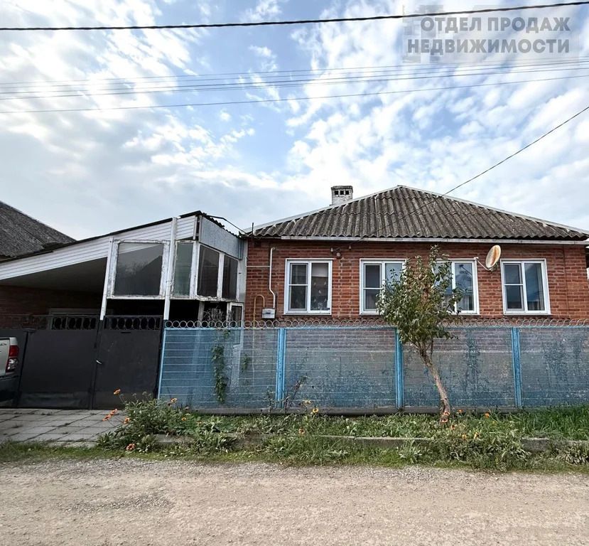 Кирпичный дом - Фото 1