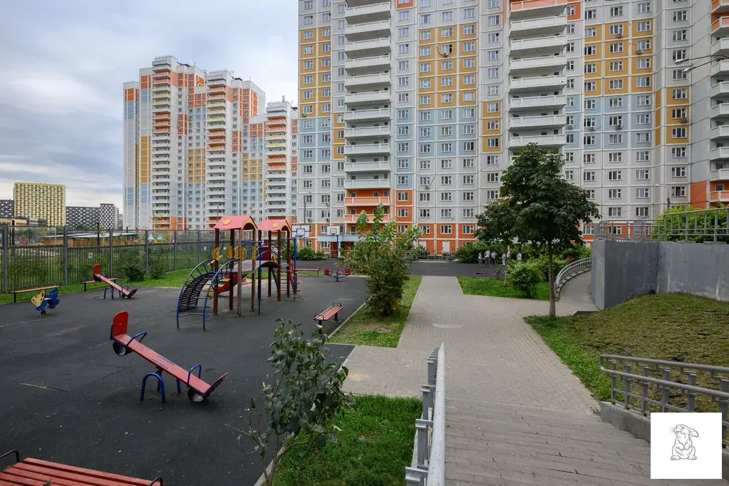 Двухкомнатная квартира с дизайнерским ремонтом - Фото 3