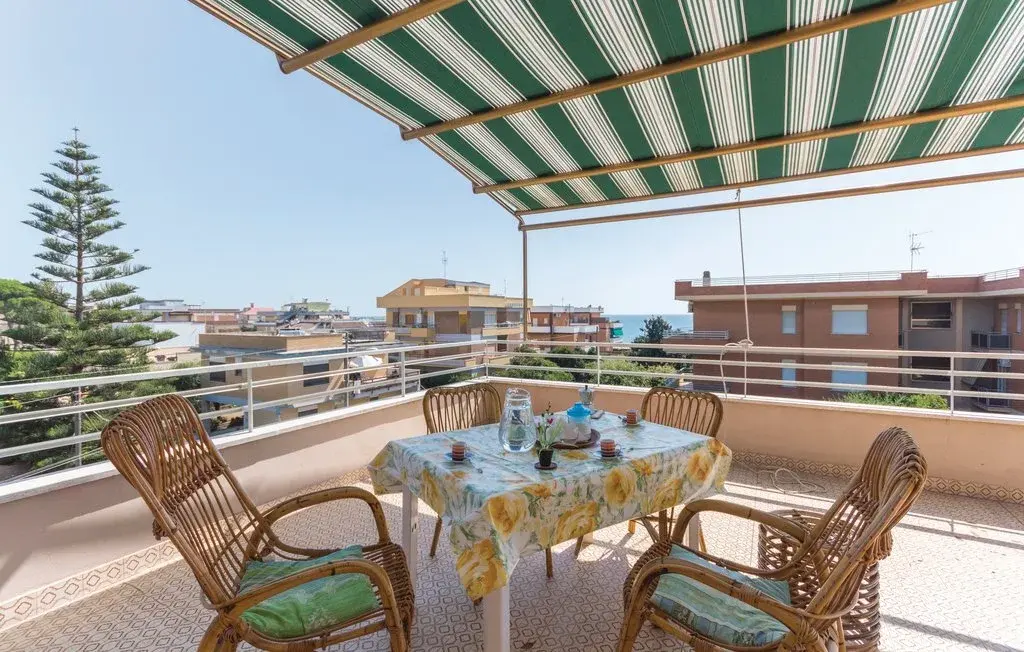 Квартира на морском курорте Анцио, Лацио, Италия - Фото 1