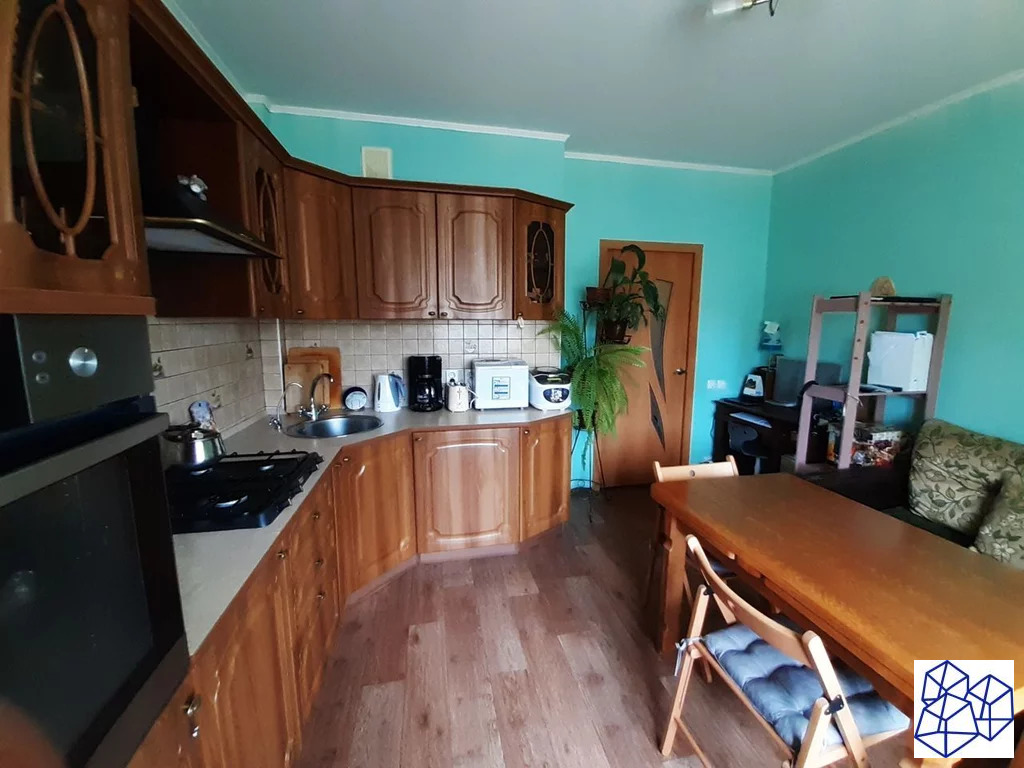 Продажа квартиры, Энгельс, Тельмана улица, д.18 - Фото 1
