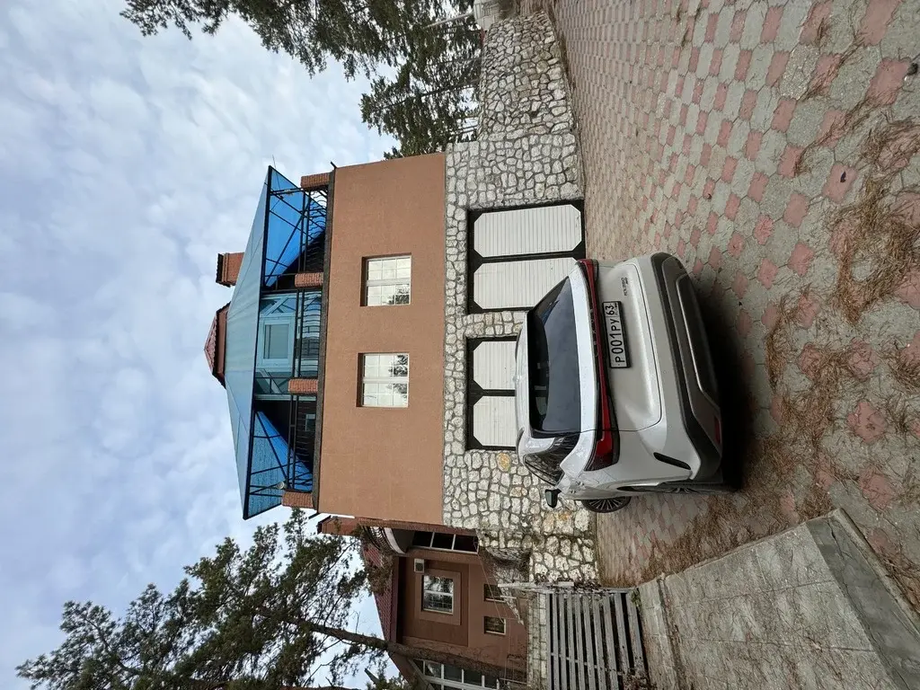 Коттедж  двухэтажный 718 м2 - Фото 1