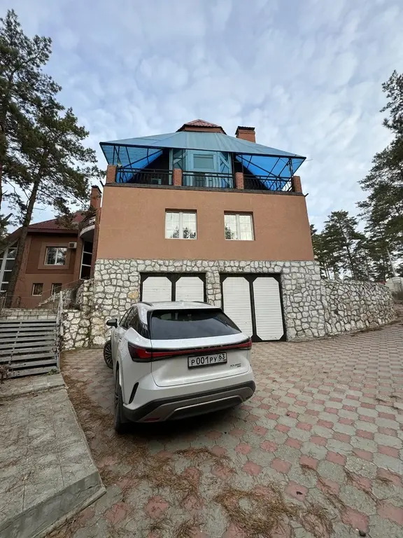 Коттедж  двухэтажный 718 м2 - Фото 3