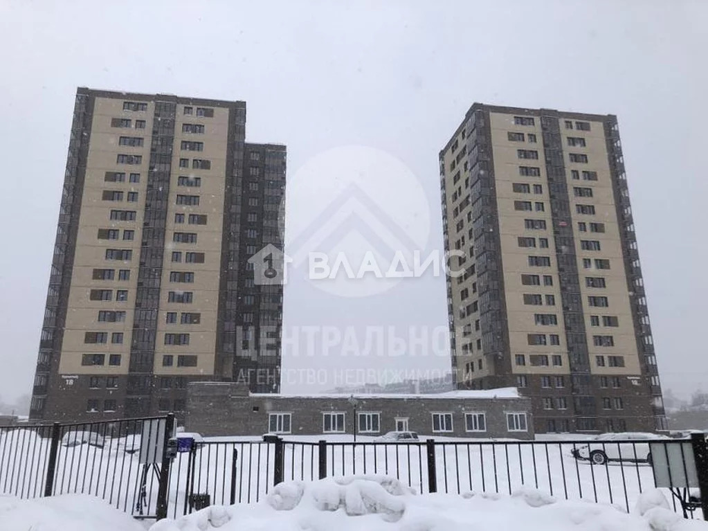 Курчатова 37 новосибирск. Улица курчатова красноярск. 2 красноярск. Курчатова 2/2 новосибирск. Курчатова 18 новосибирск фото.