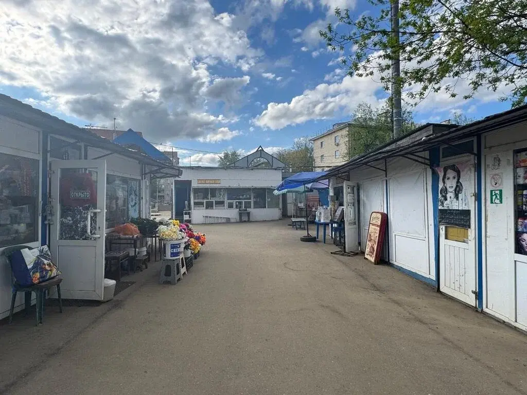 Рынок в центре Климовска - Фото 0