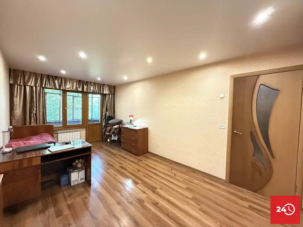 В продаже 1 комн. квартира площадью 35 кв.м. с косметическим ремонтом - Фото 1
