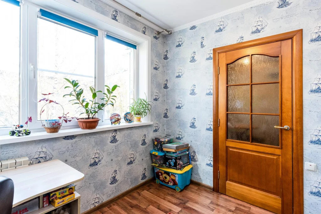 Продам 4-к квартиру, Мыски г, микрорайон Притомский 12 - Фото 7