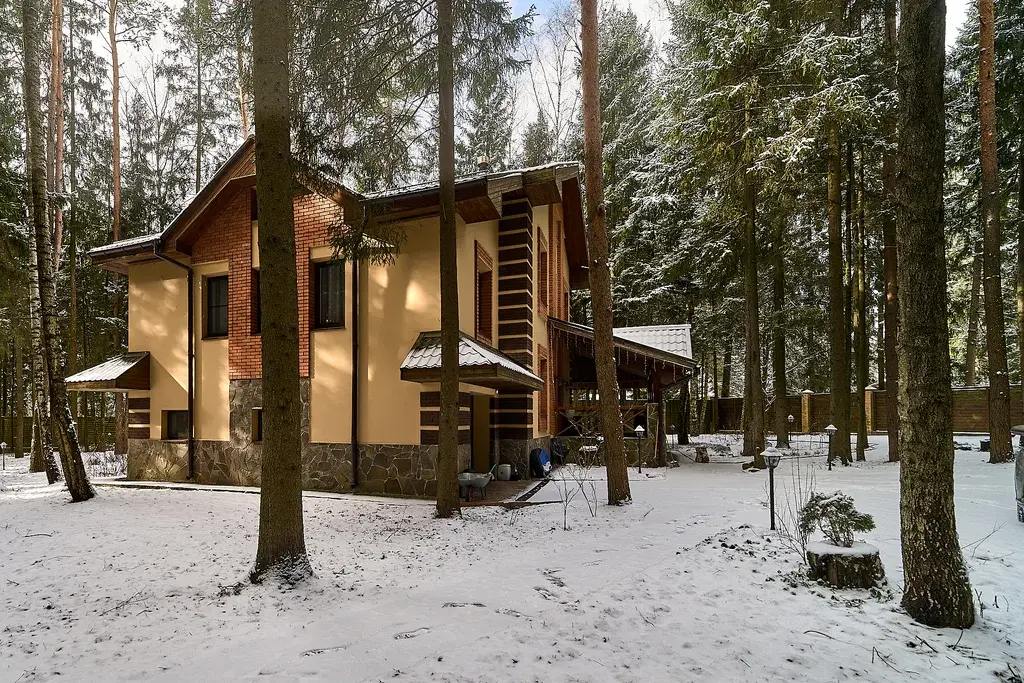 Дом 245м.кв, с.Истье, кп "Ковчег" - Фото 1
