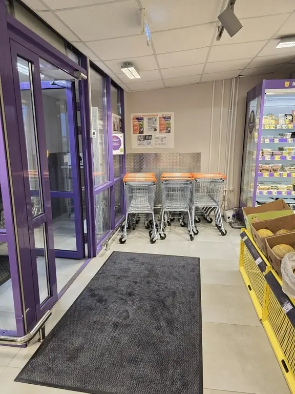 Продаю коммерческое здание в пос. Часцы - Фото 4