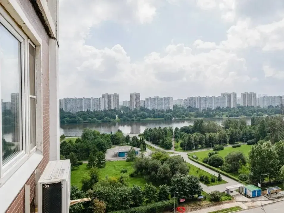 Продам квартиру с видом на реку и новым ремонтом! - Фото 1