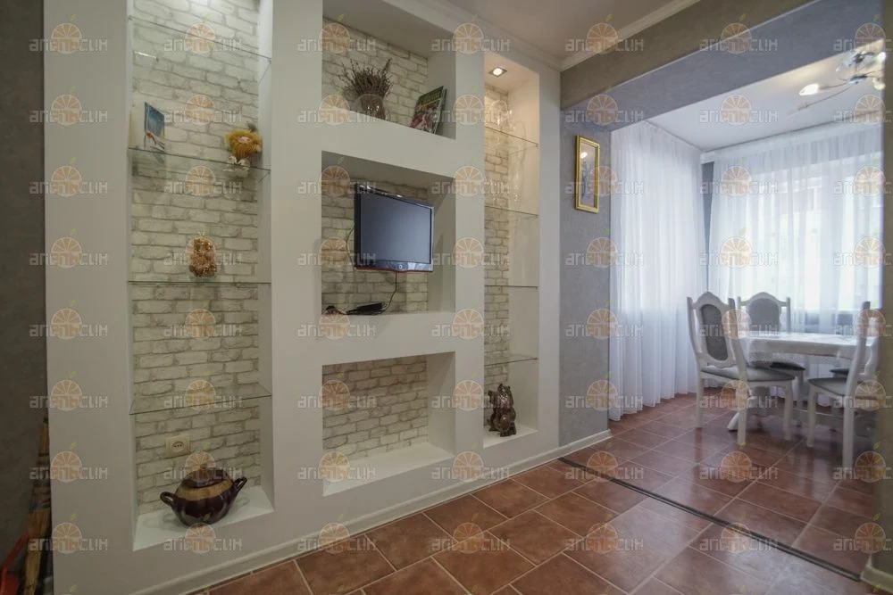 2-комн. квартира - Фото 2