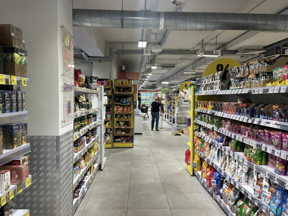 Продажа торгового помещения, м. Улица академика Янгеля, ул. ... - Фото 4