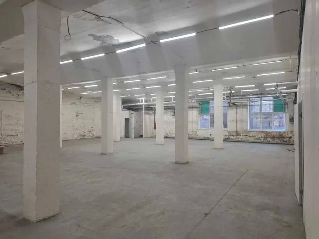 МО г; Королёв,Советская улица 27.Сдается 678 кв.м на 1/4 - Фото 3