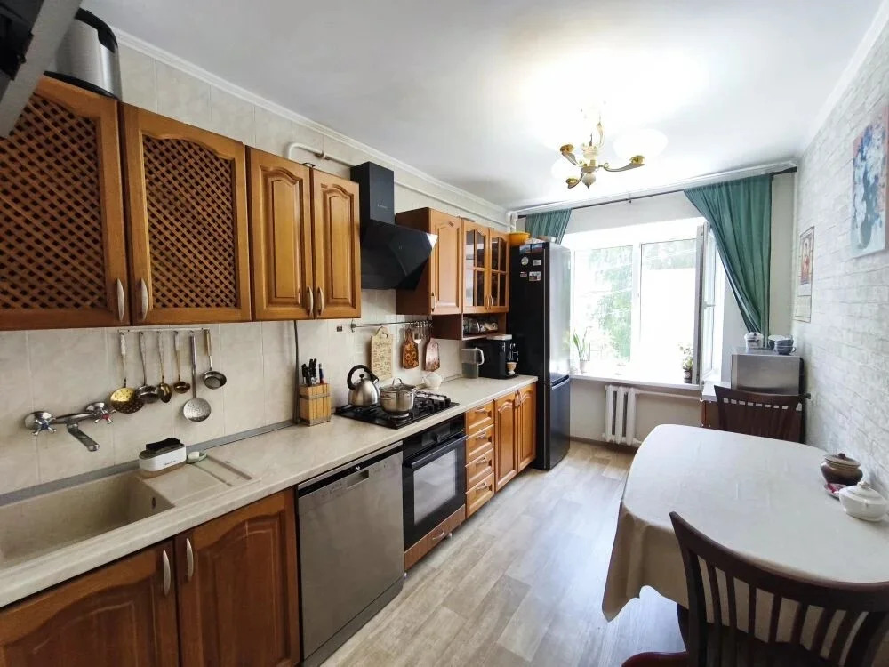 Продажа квартиры, Черноморский, улица Новая - Фото 1