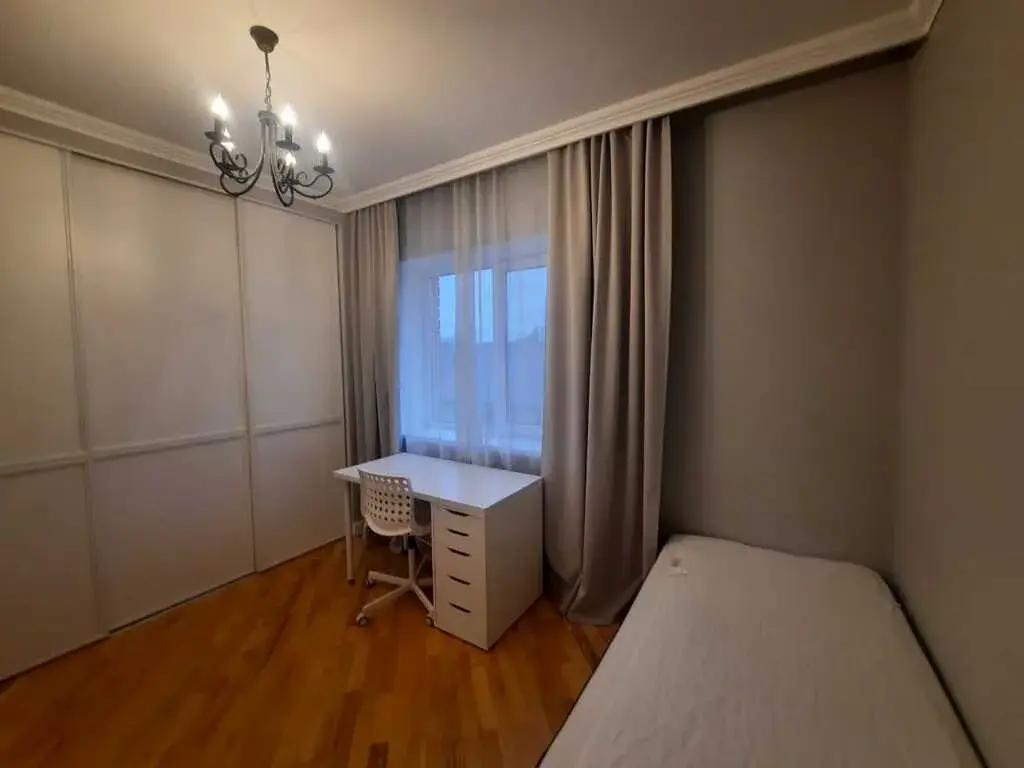 Современный дом у озера - Фото 11